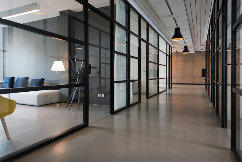 Retail Facility Corridor Polishing